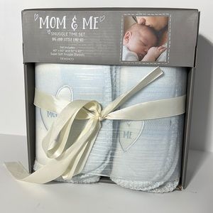 DEMDACO || Blue Snuggle Time Blanket Set.